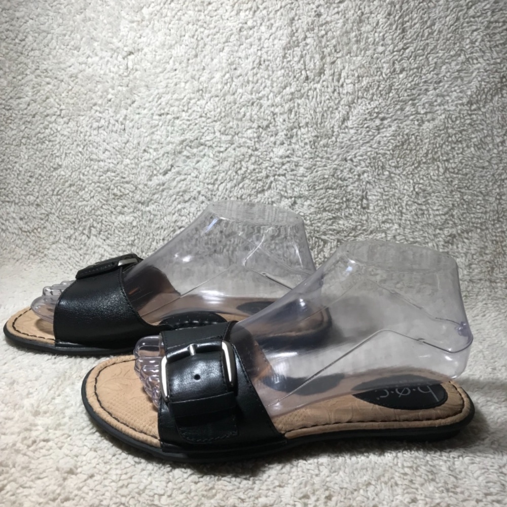 b.o.c. Black Leather Slide-on Sandals Size 7